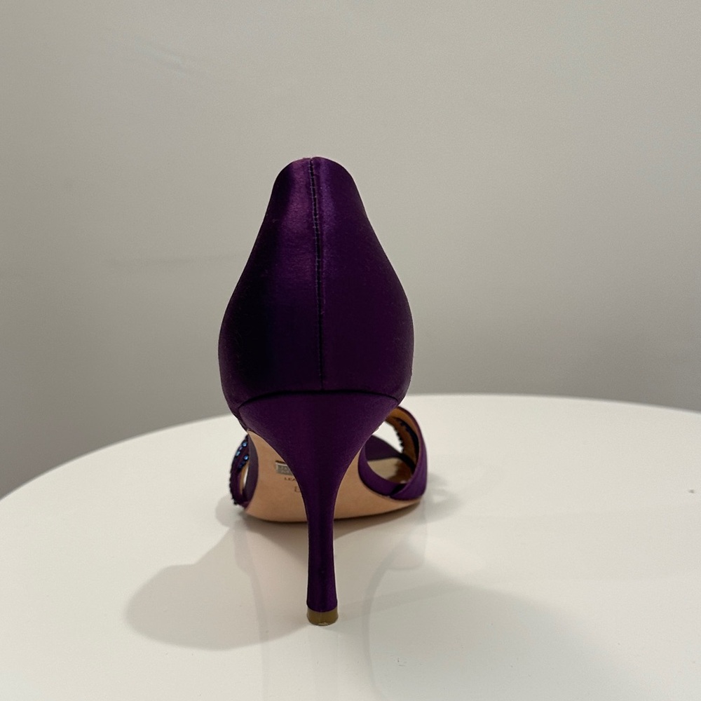 Badgley Mischka River Open Toe Beaded Knot Pumps, color: Plum, Size 8.5 - Picture 9 of 15